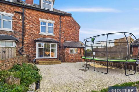 5 bedroom semi-detached house for sale, Station Avenue, Filey, YO14 9AE