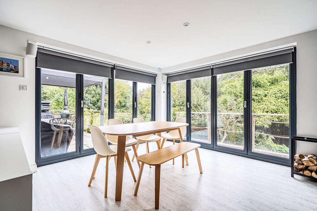 Dining Area & Bi-Fold Doors