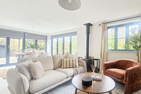undefined, Lower Street, Haslemere, GU27