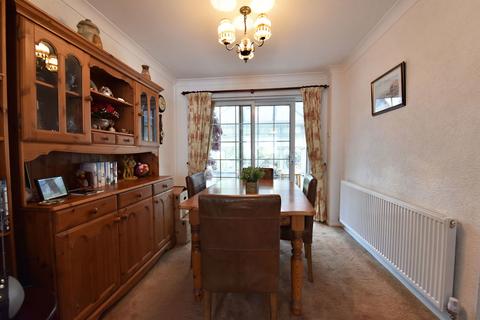 undefined, Edale Close, Kingswinford DY6