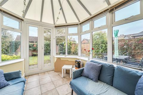 1 Oakdene Place, Peasmarsh, Guildford, GU3 1NJ
