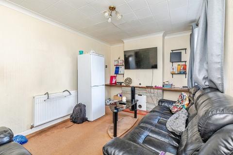 undefined, Maple Avenue, Gillingham ME7