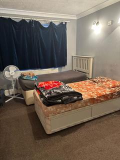 undefined, Spring Grove Crescent, Hounslow TW3