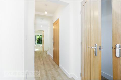 undefined, Huddersfield Road, Millbrook, Stalybridge, Greater Manchester, SK15