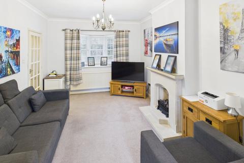 undefined, Lower Road, Chalfont St. Peter, Buckinghamshire, SL9