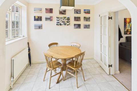 undefined, Lower Road, Chalfont St. Peter, Buckinghamshire, SL9