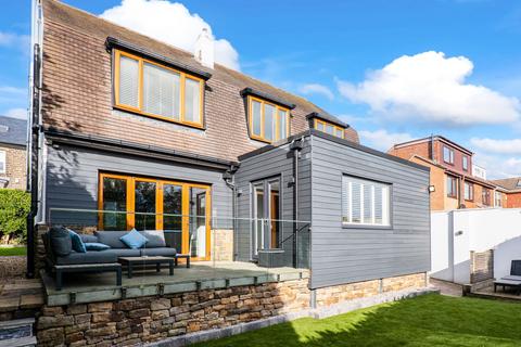 71 Chase Road, Loxley, Sheffield, S6 6RA