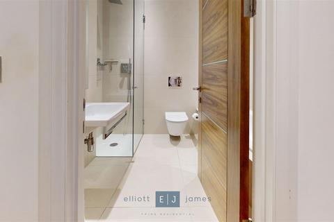 2 bedroom apartment for sale, Palmerston Road, Buckhurst Hill IG9