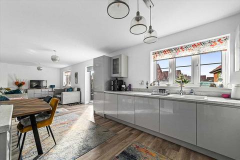 5 bedroom detached house for sale, Frinton On Sea, kirby cross CO13