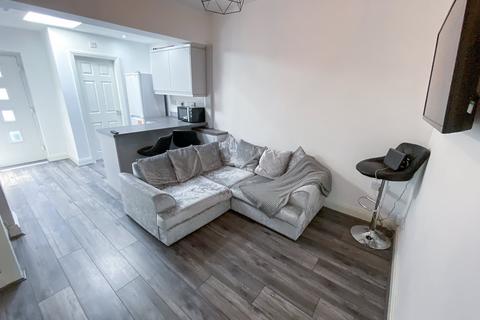 undefined, Grantham Street, L6 6BX,
