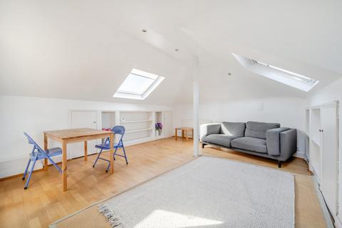 2 bedroom flat for sale, Denton Road, London, N8