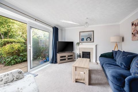 undefined, The Beeches, Guildford GU12