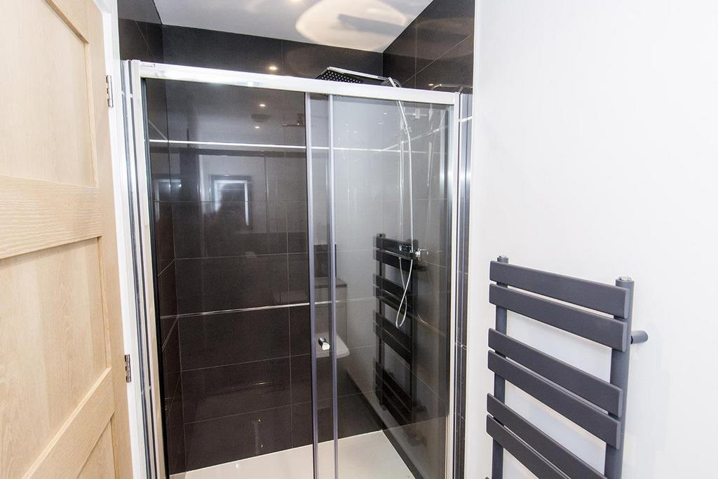 Master En-Suite