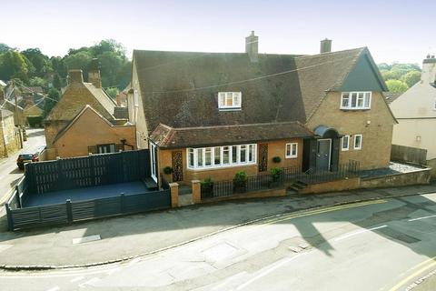 3 bedroom apartment for sale, High Street, Cottingham, Market Harborough