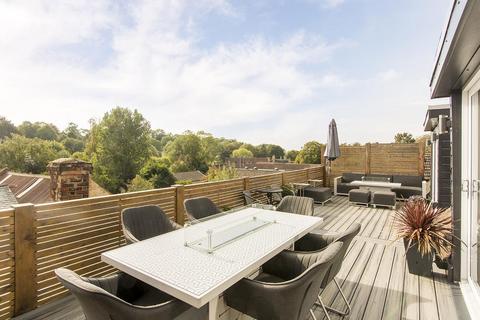 2 bedroom apartment for sale, Church Street, Cottingham