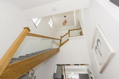 2 bedroom apartment for sale, Church Street, Cottingham