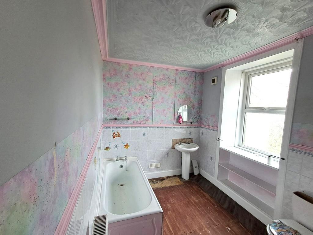 Craigenquarroch Farmhouse Bathroom