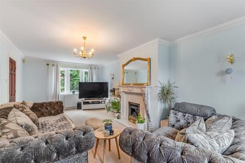 4 bedroom detached house for sale, Wentworth Close, Menston LS29