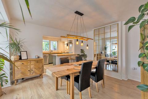 undefined, Rare Opportunity with Charming Cottages in Hempnall