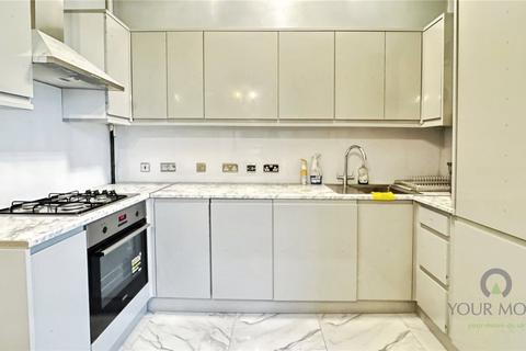 2 bedroom flat to rent, Shooters Hill Road, London SE3