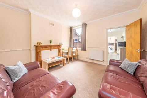 4 bedroom terraced house to rent, Lytton Road, Leicester LE2