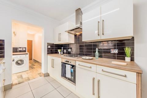 4 bedroom terraced house to rent, Lytton Road, Leicester LE2