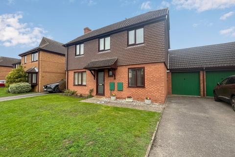 undefined, Apple Tree Close, Biggleswade, SG18