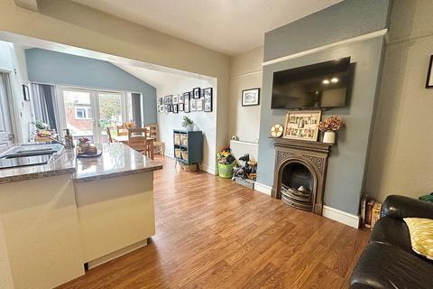 4 bedroom terraced house for sale, Birchfield Road, Northampton NN1