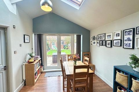 4 bedroom terraced house for sale, Birchfield Road, Northampton NN1