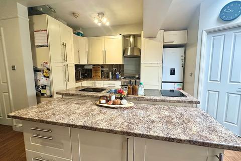 4 bedroom terraced house for sale, Birchfield Road, Northampton NN1