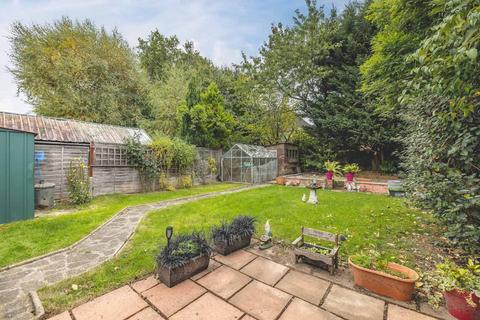 undefined, Oxford Avenue, Burnham SL1