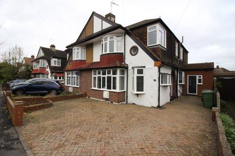 4 bedroom semi-detached house to rent, Rutherwyke Close, Stoneleigh KT17