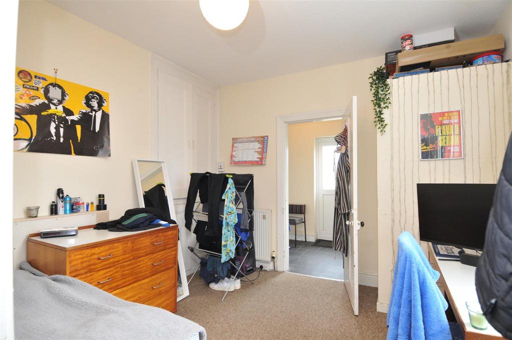4 Lipson Rd004.JPG