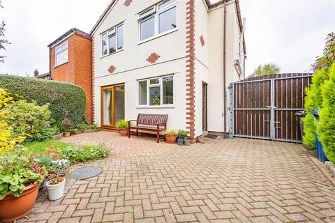 3 bedroom semi-detached house for sale, Canberra Road, Leyland