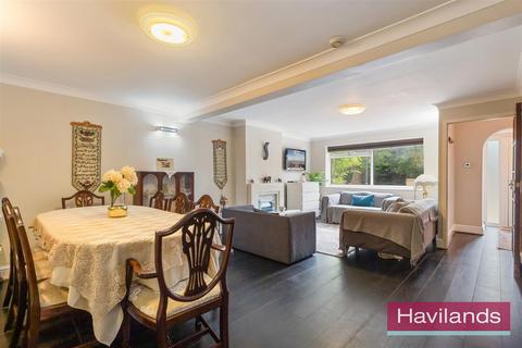 3 bedroom terraced house for sale, Hydefield Close, London