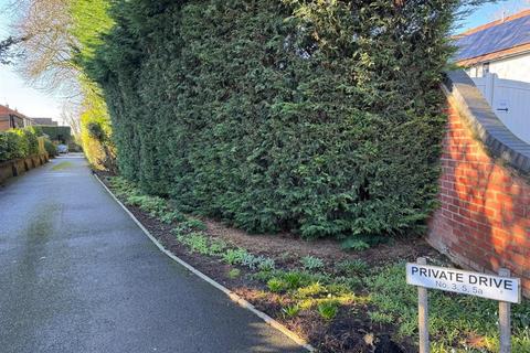 undefined, Cave Road, Brough