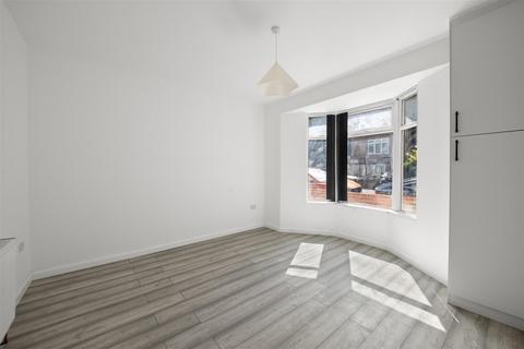 3 bedroom house for sale, Grosvenor Road, London W7