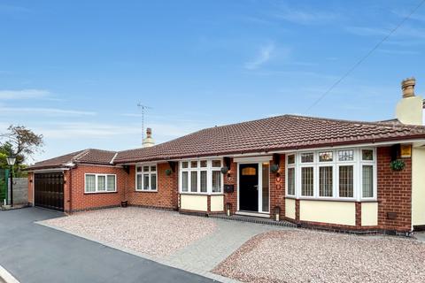 2 bedroom detached bungalow for sale, Hillview Road, Toton, Nottingham, Nottinghamshire, NG9