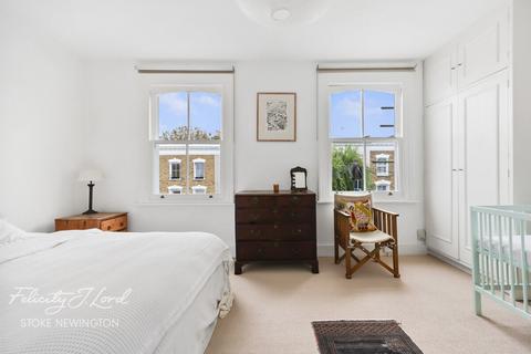 3 bedroom terraced house for sale, Walford Road, London N16