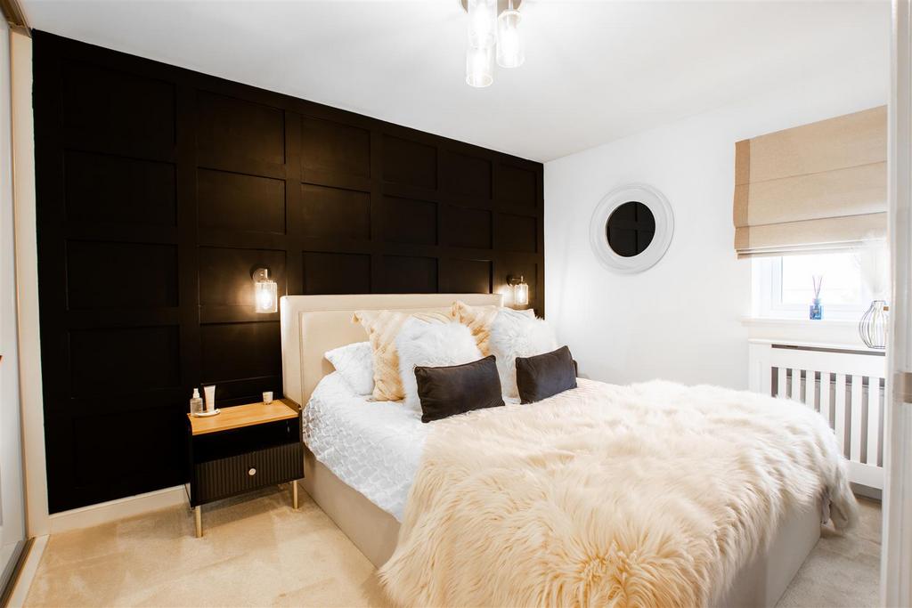 Bedroom.one.jpg