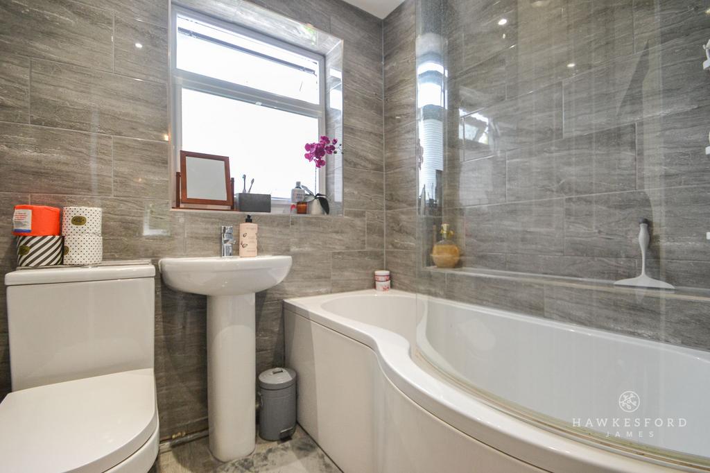 Harris Gardens, Sittingbourne - Bathroom
