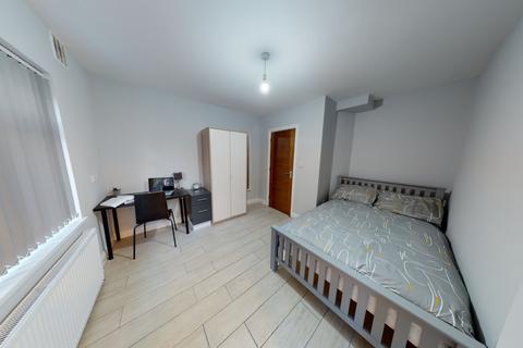 7 bedroom detached house to rent, 179 Charter Avenue, CV4 8ER
