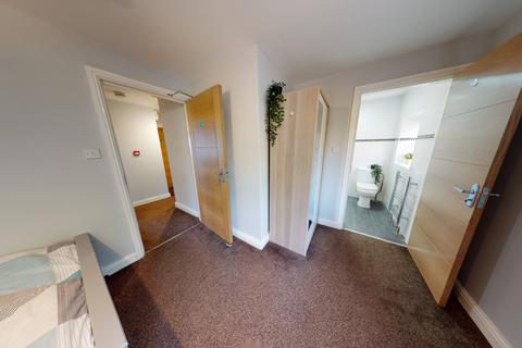 7 bedroom detached house to rent, 179 Charter Avenue, CV4 8ER