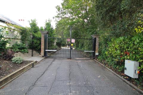 undefined, Sudbury Hill, Harrow HA1