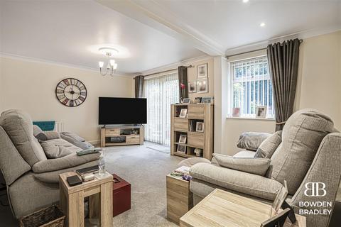 3 bedroom terraced house for sale, Millers Close, Chigwell