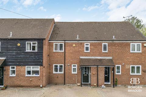 Millers Close, Chigwell Row