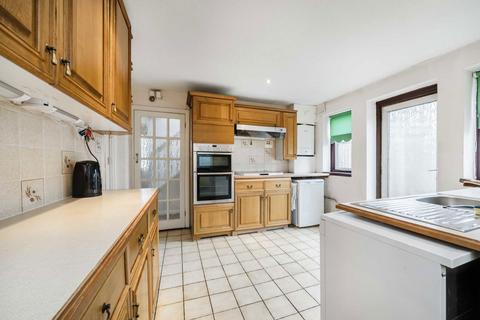 undefined, Elizabeth Gardens, Sunbury-On-Thames TW16