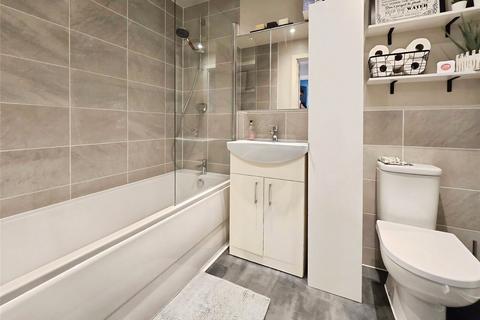 undefined, Webster Close, Berkshire RG12