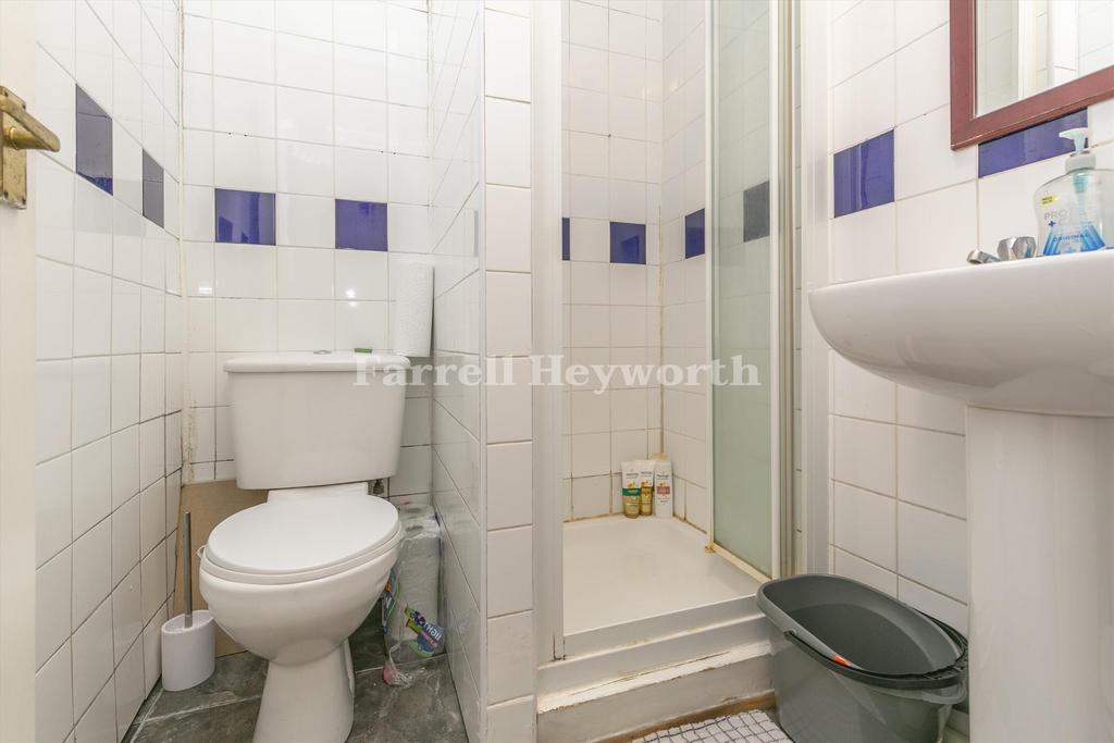 Shower room 1