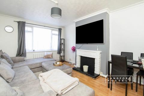 2 bedroom flat to rent, Stanley Way Orpington BR5